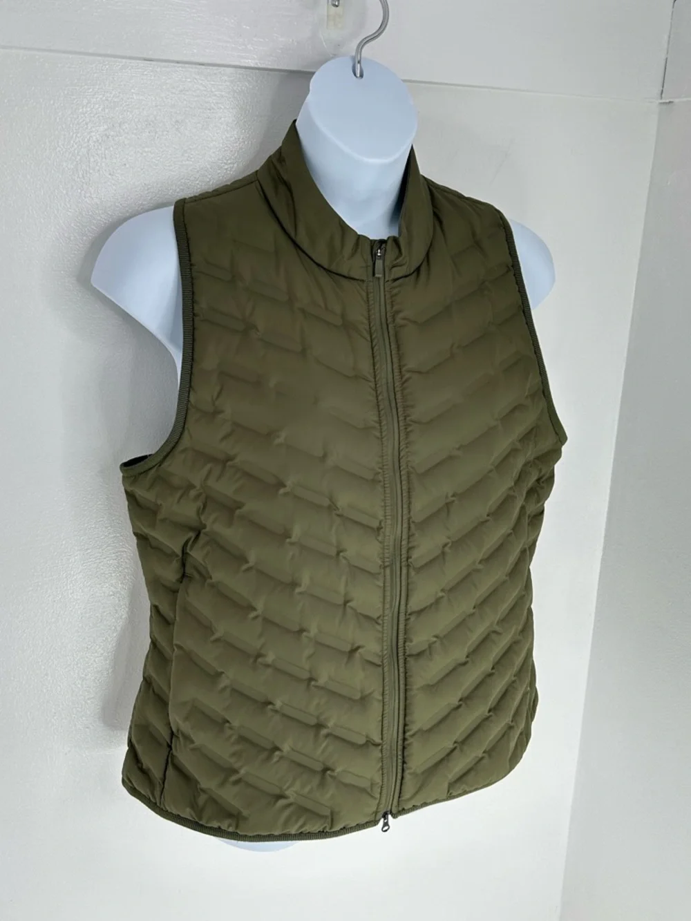 Nike Aeroloft Down Running Vest Womens XL Beige Full Zip‎ Lightweight Active